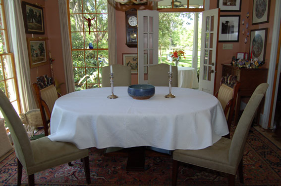 Made to measure rectoval tablecloth white pique fabric with sun design