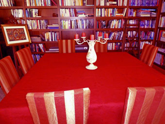 pique tablecloth