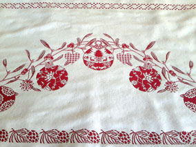 Christmas tablecloth with baubles designs