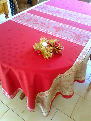Jacquard tablecloth with chrismas theme