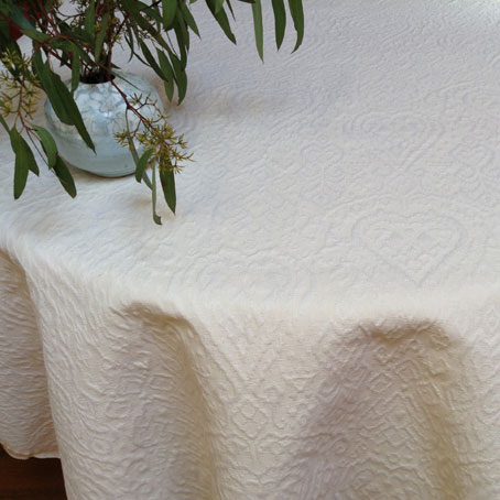 pique quilted tablecloth boutis style
